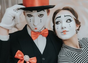 Театр уличных искусств "Гримм" - лого