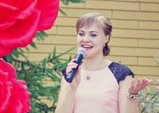 Ведущая Олеся - лого