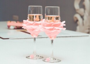 Love Story - лого