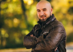 Виталий Матвеев - лого