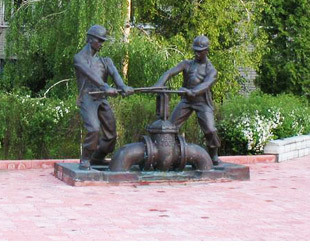 Памятник сантехникам - лого