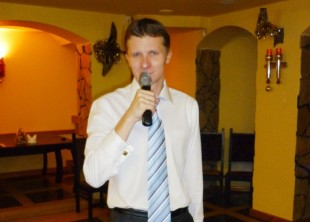 Ведущий Алексей - лого