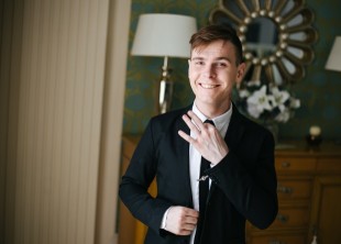 Хіт-мюзік - лого